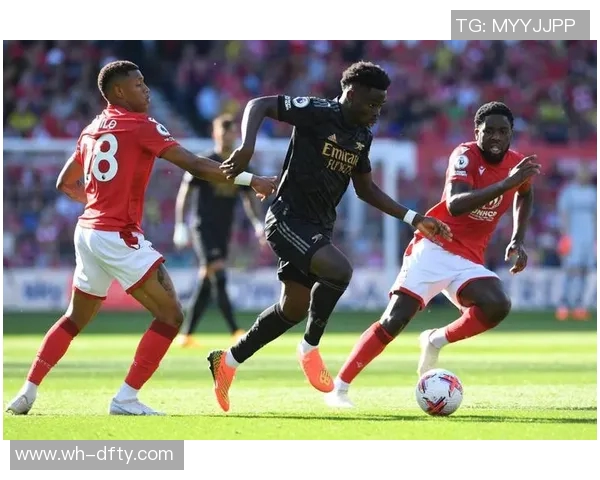 阿森纳与莱斯特精彩对决比分揭晓球迷热议赛事亮点与表现分析