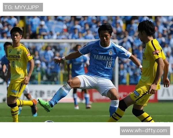 大宫松鼠与神户胜利的激烈对决展现足球魅力与团队精神的巅峰较量 大宫松鼠与神户胜利的激烈对决展现足球魅力与团队精神的巅峰较量